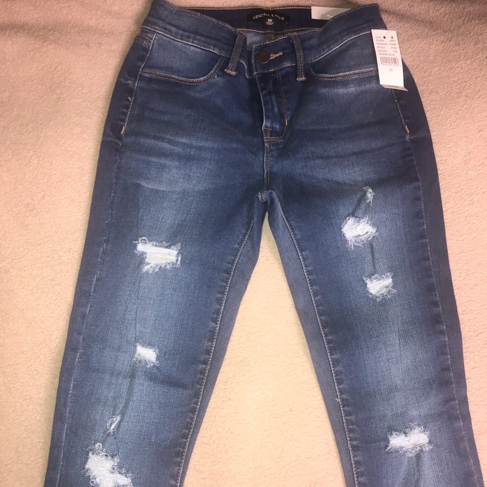 Kendall & Kylie | mid rise stretch jeans small distress size 25 - Picture 3 of 3